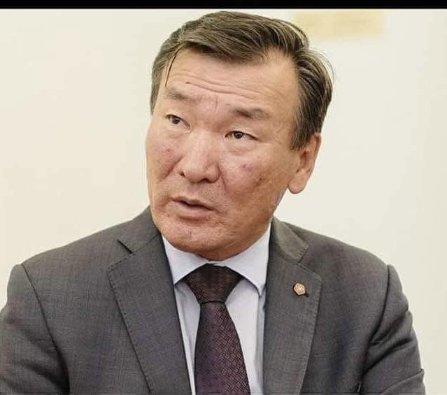 ChinzillaMon's tweet photo. Хойдын төрөлдөө иймэрхүү эх орончидоос л салчихвал ядаж тогтой байна даа 🤭 https://t.co/E1d0colVUu