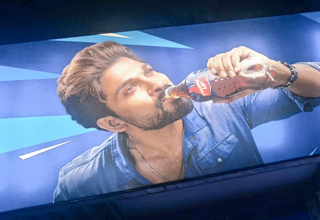 alluRamu19's tweet image. #Thumbsup add look 🥵😭❤️‍🔥
Just imagination for #AA22 look 🤤🔥