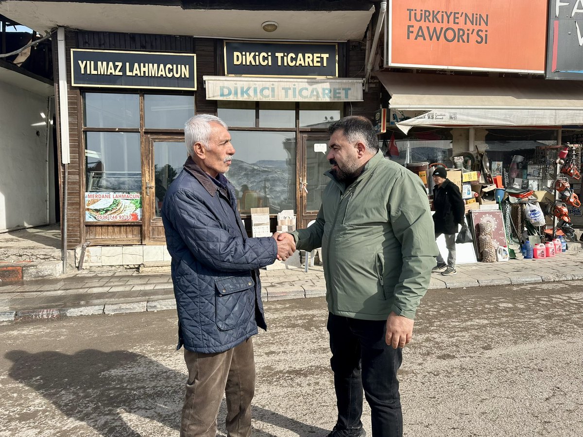Sahadaydık…
Esnafımızdan ve hemşehrilerimizden aldığımız her geri dönüş yolumuzu netleştiriyor. 🧭

İlçe Başkanımız Salim Akyüz, İlçe Merkezimizde hemşehrilerimiz ile bir araya geldiler.