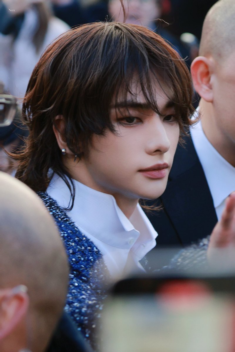 Принц🤍

HYUNJIN AT DIOR PFW
#DiorWinter26_HYUNJIN 
#HYUNJINxDior @dior