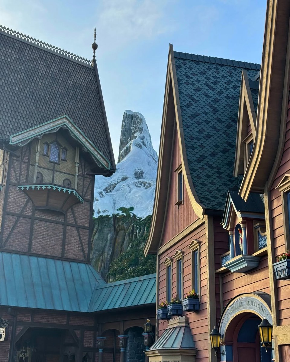MickeyMagical62's tweet photo. ❄️Nouvelles photos d'Arendelle ❄️ Ouverture le 29 Mars 2026 

❄️ Avez-vous prévu un séjour pour découvrir la Reine des neiges ?

Source : disneylandparis 

#WorldOfFrozenParis #DisneyAdventureWorld #DisneylandParis #DisneyParks https://t.co/U8opTdfRkZ