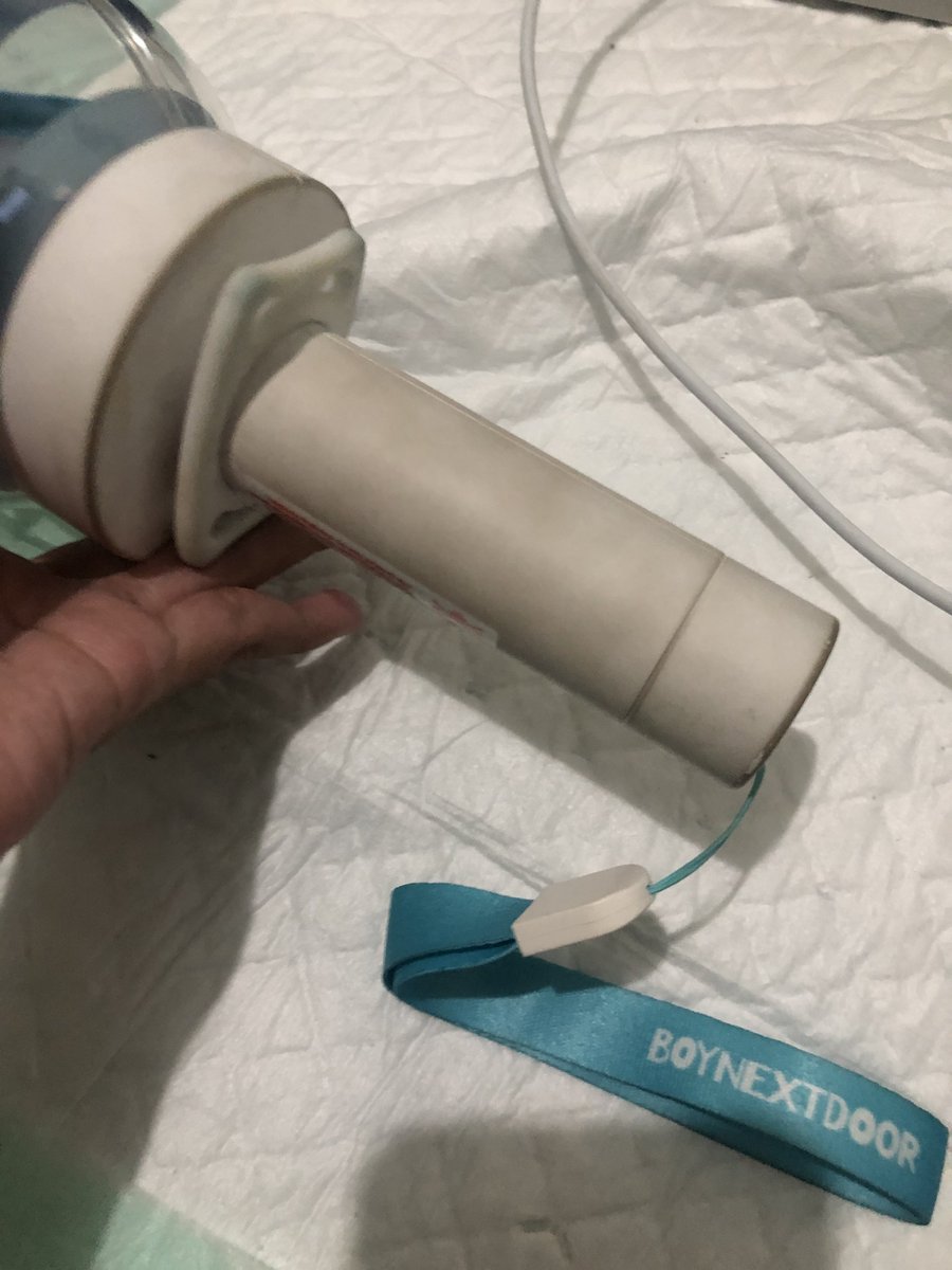 seaofhan's tweet image. this is mine after the concert 😭 sumpah masih sebel liatnya sampe dibilang "lu abis konser apa perang" 😭