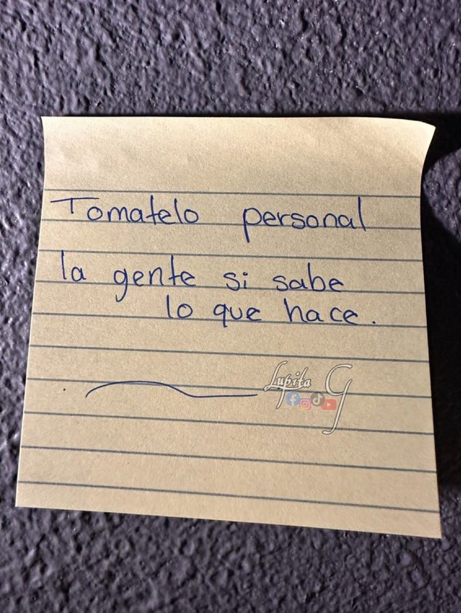 Carlitroca tweet media