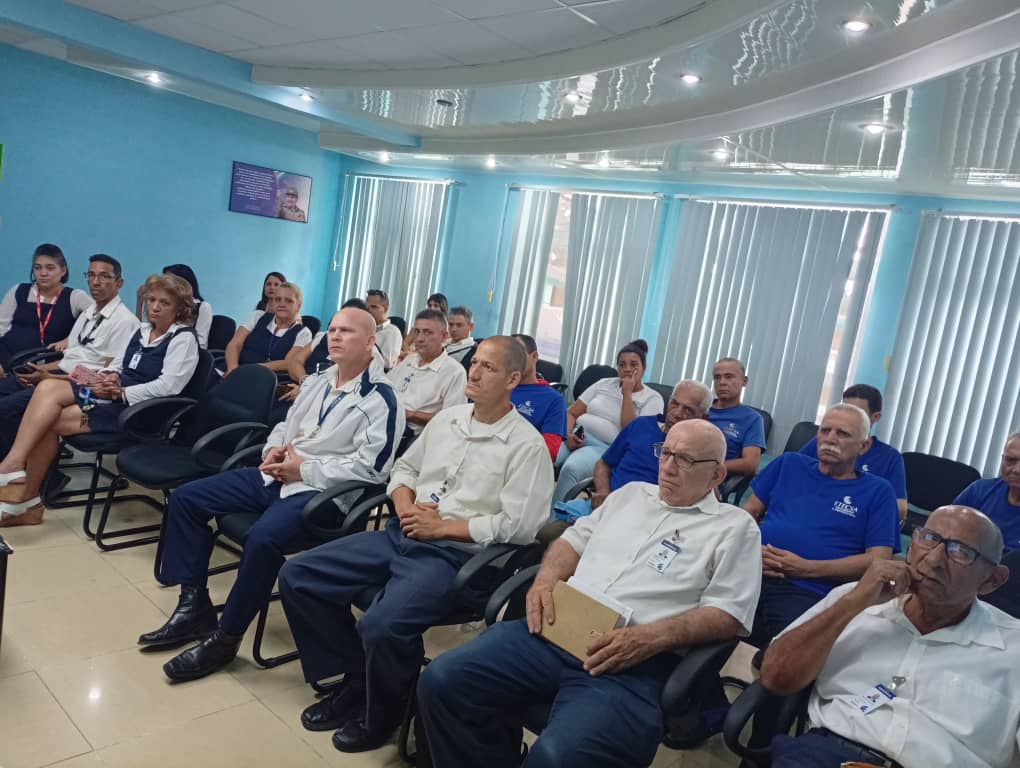 Departamento de Coordinación General de <a href="/ETECSA_Cuba/">ETECSA</a> en #Granma analiza desde la base principales deficiencias en el período que concluye y proyección para el 2026. <a href="/FonsecaOsmely/">Osmely Yudinich Fonseca Rosabal</a> <a href="/YudelkisOrtizB/">Yudelkis Ortiz Barceló</a> <a href="/ivanfonseca7607/">I V 🅰 N</a>