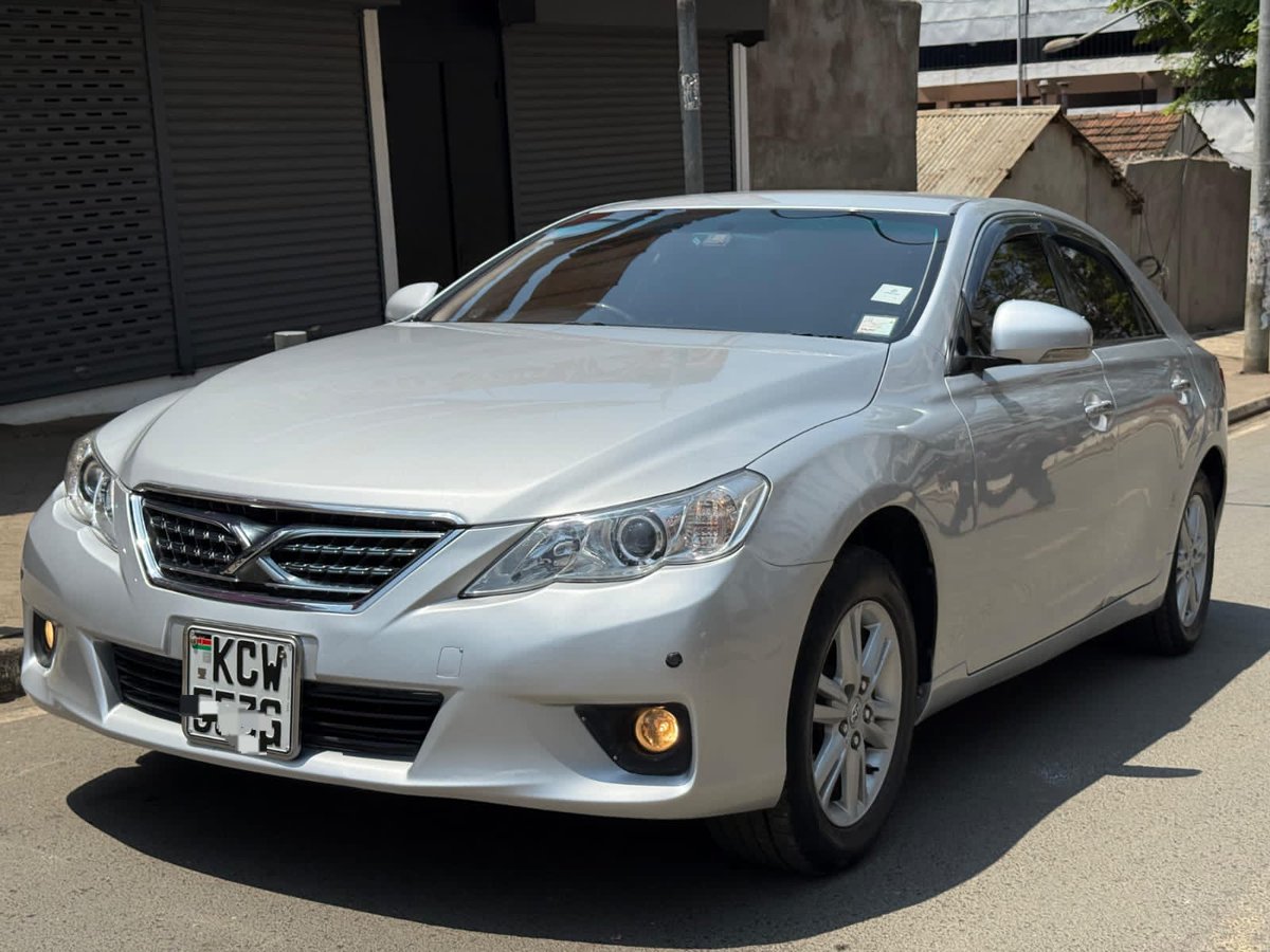 _HighTorque's tweet image. TOYOTA MARK X
MAKE: 2012
ENGINE: 2.5L
PRICE: 1,200,000

Gikomba The High Court  Mike Sonko Narok President Ruto Vodacom Gyökores Fools Cyrus Jirongo Karatina.