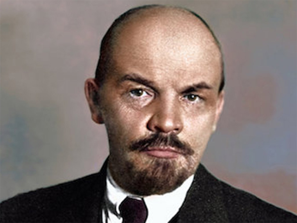 Lenin constituye un símbolo para la lucha de los pueblos,supo interpretar el curso de la historia para adaptarla a la actividad revolucionaria,hoy a 102 años de su muerte, continúa guiando las causas justas del mundo.
#UnidosXCuba 
#ArtemisaJuntosSomosMás 
<a href="/DiazCanelB/">Miguel Díaz-Canel Bermúdez</a>