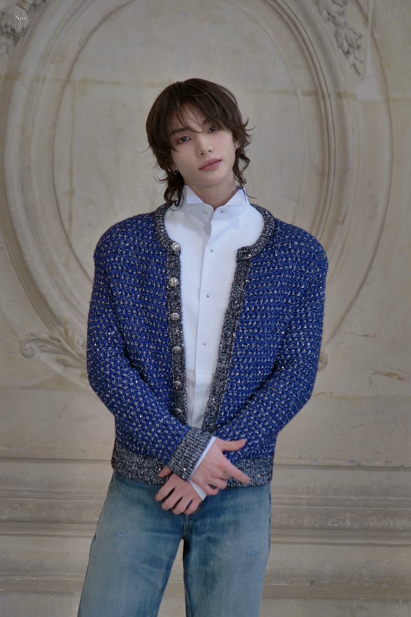 JC531_'s tweet image. Solo le falta la corona porque la presencia de Príncipe ya la tiene 💅🏻

HYUNJIN AT DIOR PFW
#DiorWinter26_HYUNJIN 
#HYUNJINxDior