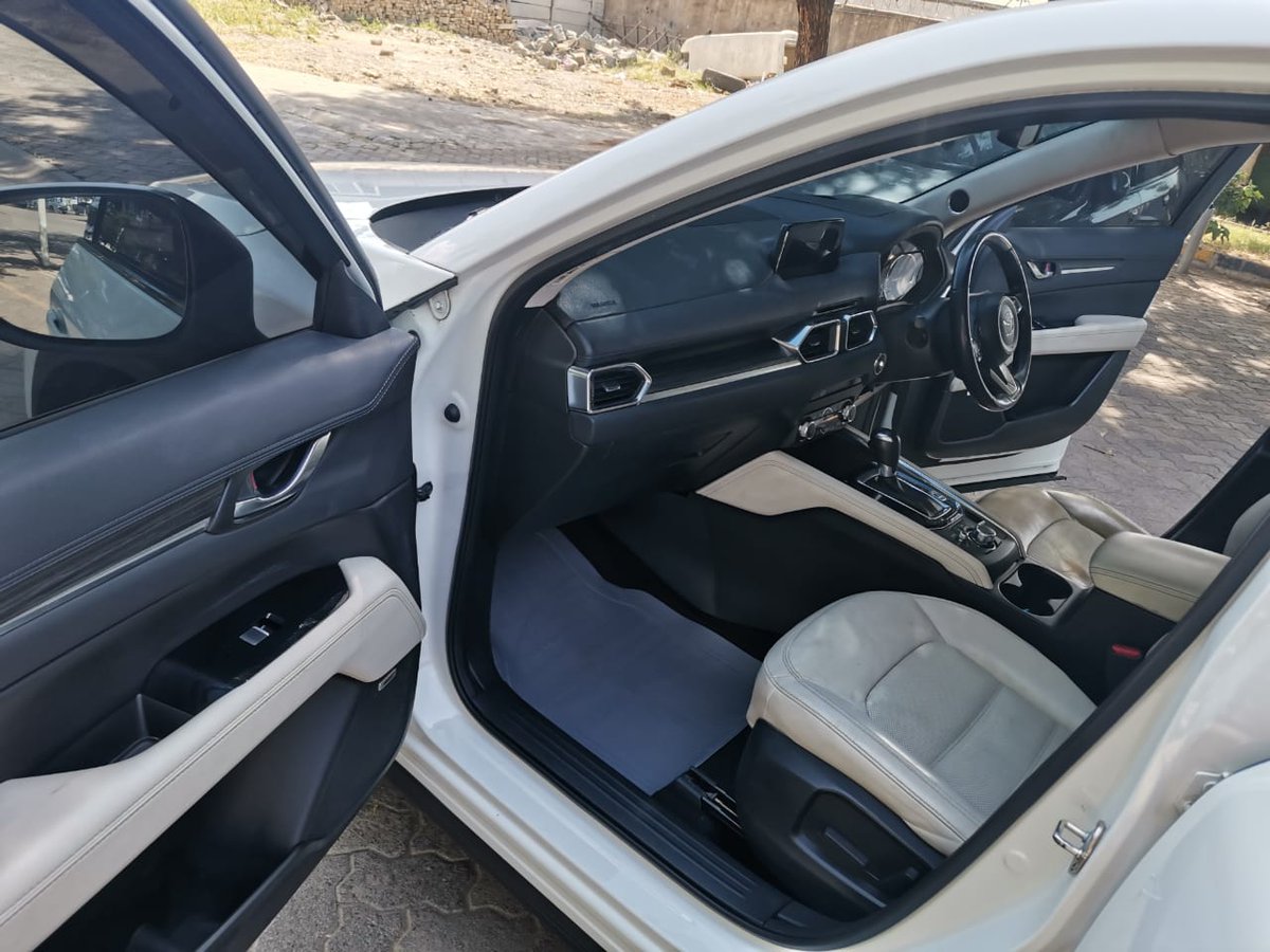 _HighTorque's tweet image. MAZDA CX5
MAKE: 2017
ENGINE: 2.0L
PRICE: 2,680,000

Gikomba The High Court  Mike Sonko Narok President Ruto Vodacom Gyökores Fools Cyrus Jirongo Karatina.