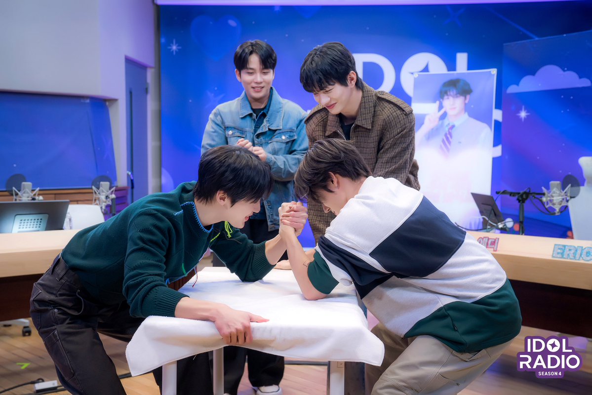 idolradiokorea's tweet image. [#아이돌라디오4 앨범 260119]

EP#190 이게 바로 빵빵즈의 우정❣️ 복작복작 에디 1주년 파티🥳(DJ 에릭)

얼마나 친한지, 찐친 텐션 제대로 느낀 시간
바쁜 와중에 에디 1주년 축하하러 와줘서 고마워요!
빵빵즈 우정 영원해 💞

@THEBOYZ_officl
@YOONSANHA_offcl
@official_bomin
@ATEEZofficial…