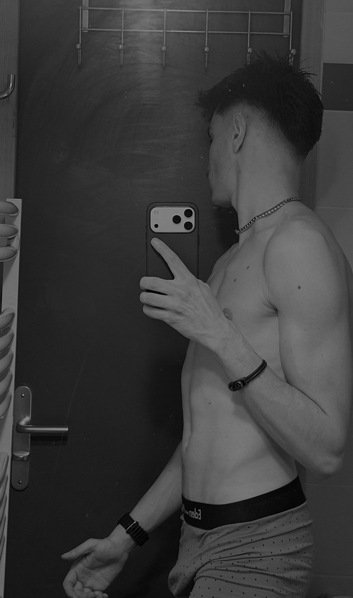 impablogms's tweet image. New haircut ✂️