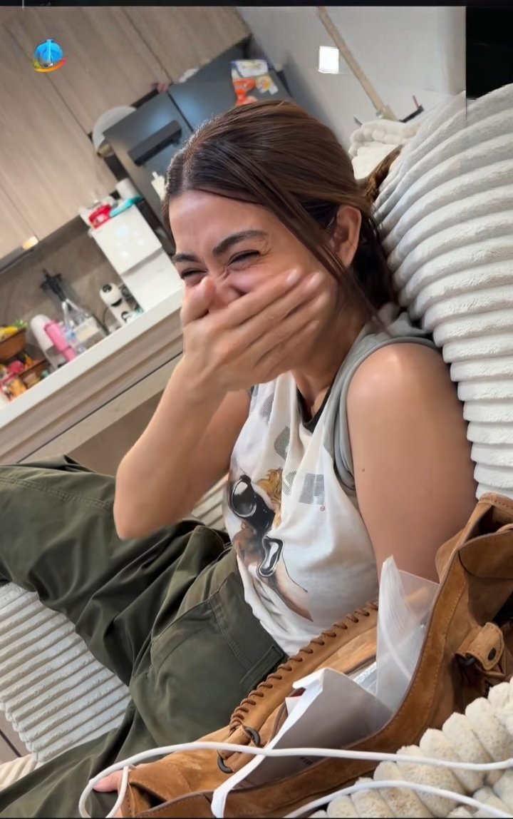 ว่าง tweet media