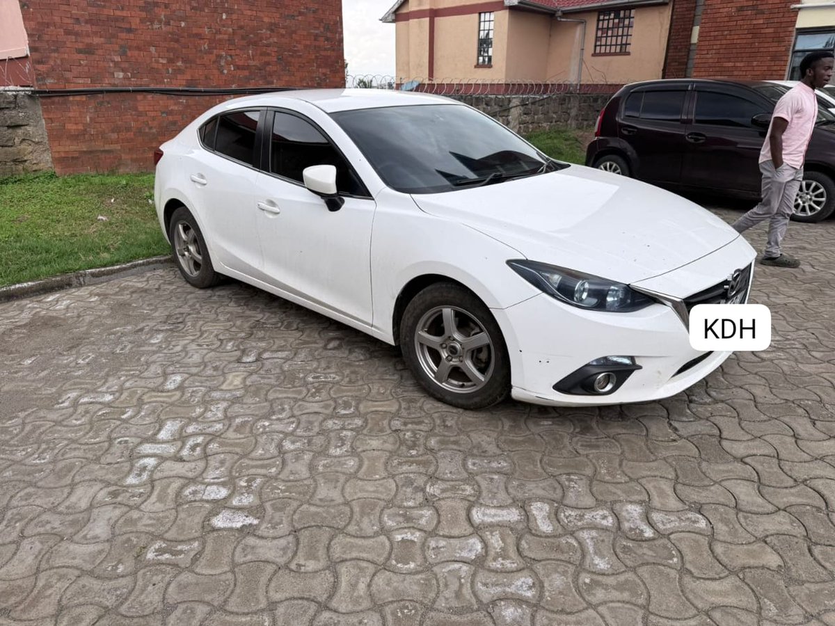 _HighTorque's tweet image. MAZDA AXELA
MAKE: 2015
ENGINE: 1.5L
PRICE: 1,380,000

Gikomba The High Court  Mike Sonko Narok President Ruto Vodacom Gyökores Fools Cyrus Jirongo Karatina.
