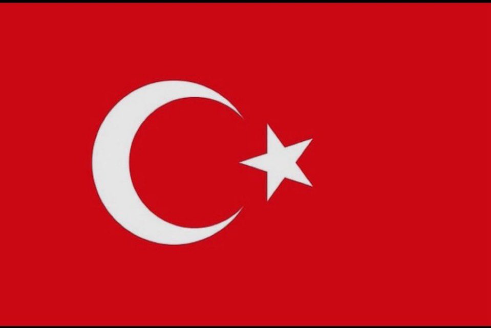 Bütün takipçilerimi türk bayrağı paylaşmaya davet ediyorum