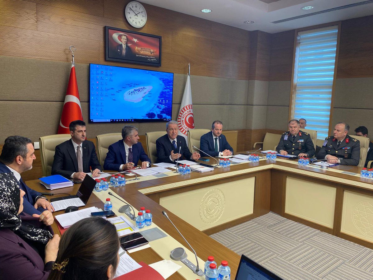 🇹🇷Milli Savunma Komisyonu, Sn.Hulusi AKAR Paşamızın Başkanlığında çalışmalarına tüm kurumların görüşleri ile devam etmektedir.
🇹🇷Gazi ve Şehit yakınlarımızın haklarında yapılması planlanan düzenlemelerin en kısa zamanda hayata geçirilmesini sabırla beklemekteyiz.<a href="/hulusiakarmedya/">Hulusi AKAR</a>