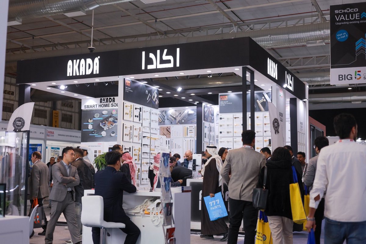 akadaco's tweet photo. لنجاح مستمر والطموح يتجدد! 🚀 لقطات من اليوم الثاني والثالث لمشاركتنا في معرض Big 5. حضوركم وتفاعلكم هو ما يجعلنا دائماً في المقدمة.
#Big5Saudi https://t.co/2oZR14ORUf
