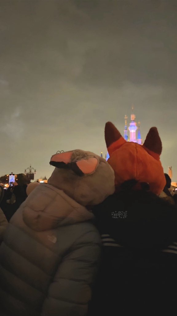 itsaomsinx's tweet image. (((ทุกคนเงียบ😭😭😭)))