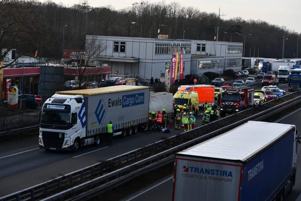 Zwaar ongeluk op de A67 bij Duitse grens
