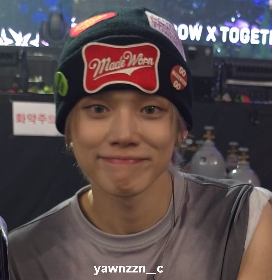 closetobeomgyu's tweet image. he’s so :] :3 this is devastating