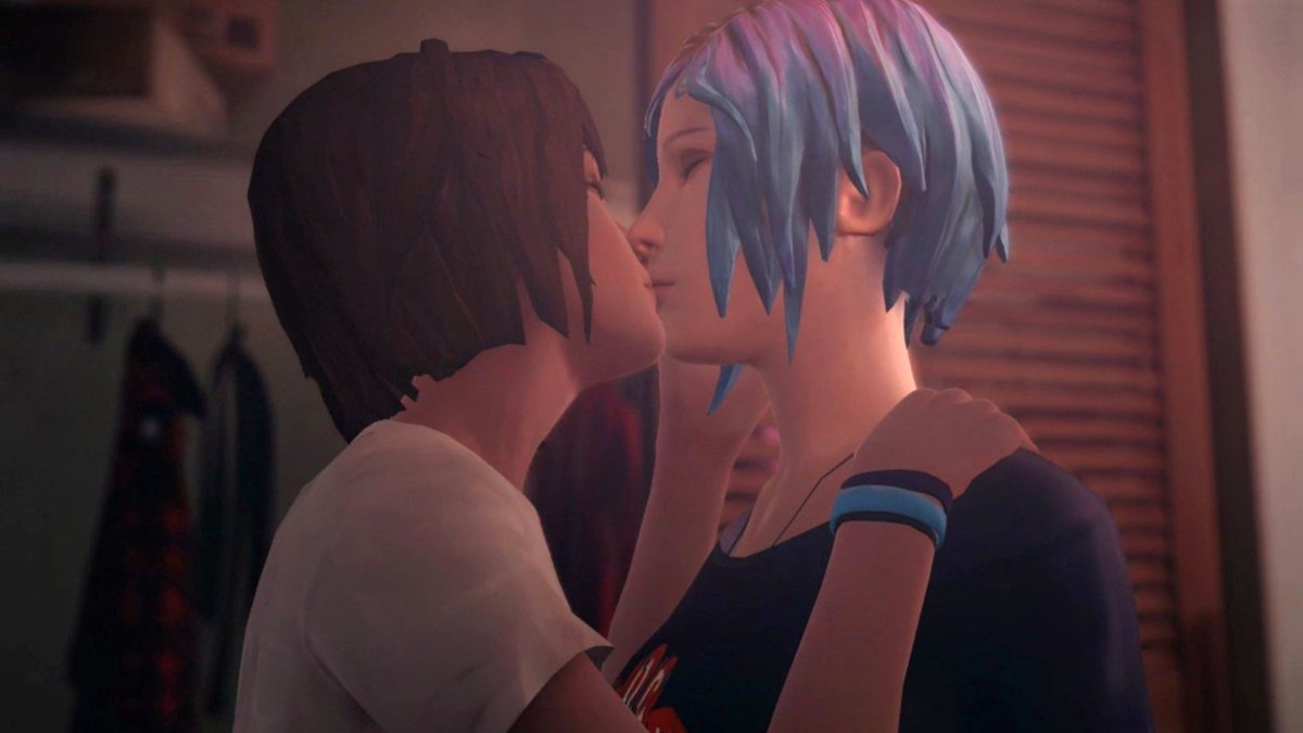 sapphicslike's tweet image. max and chloe from life is strange