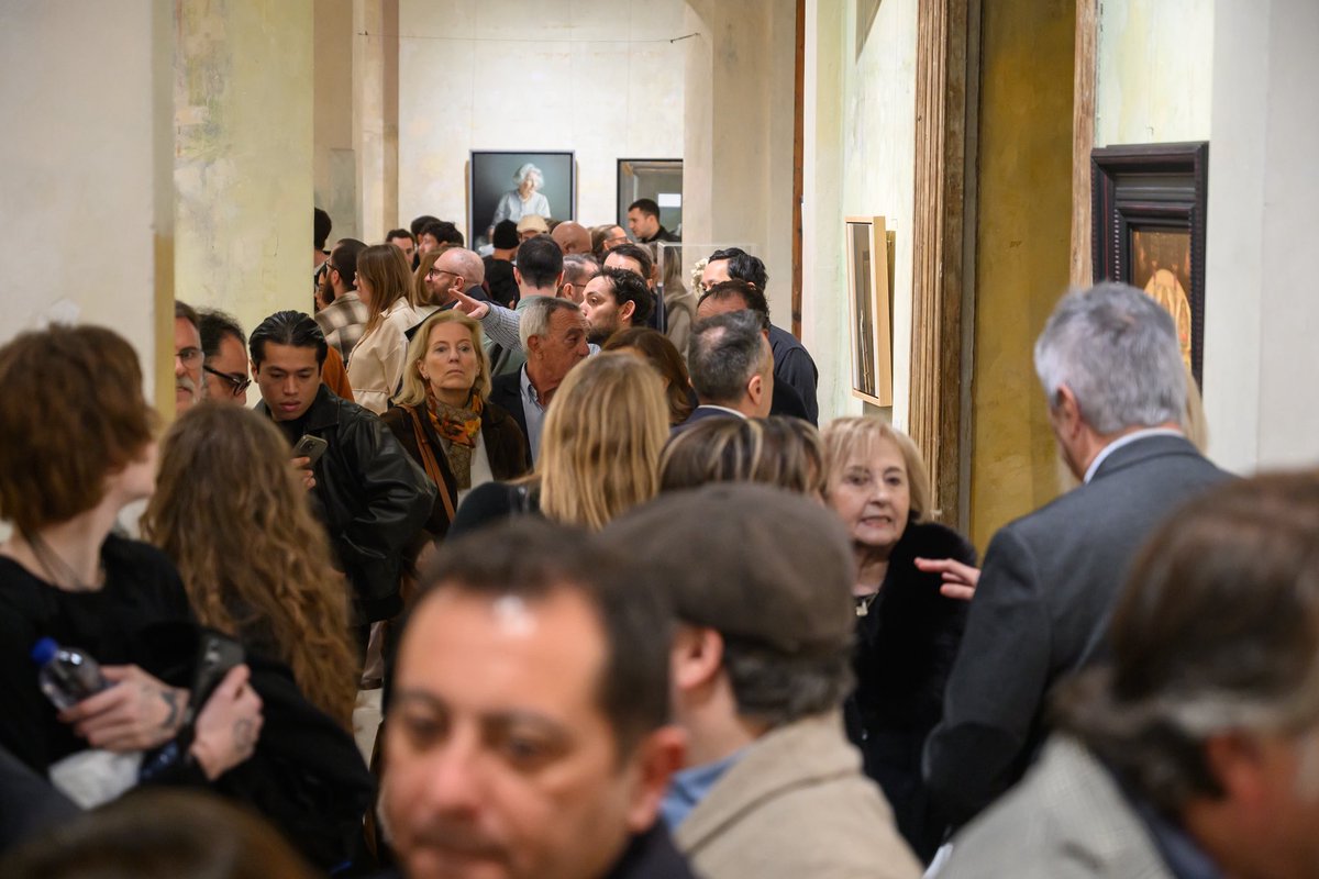 Miriam Escofet Artist tweet media