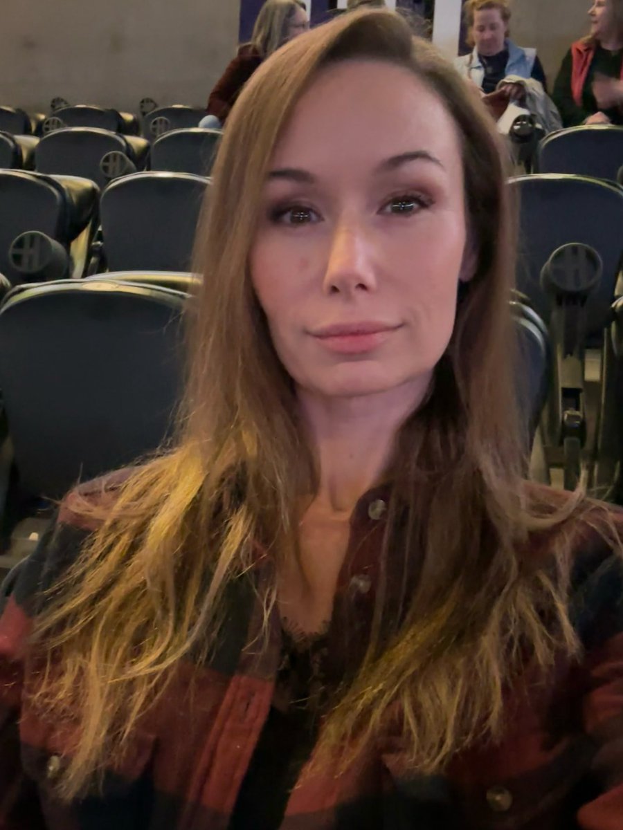 SweetDee tweet media