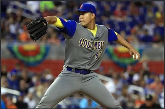 PeloterosCol's tweet image. 🇨🇴 JOSÉ QUINTANA CAPITÁN DE COLOMBIA🇨🇴

La Federación Colombiana de Beisbol anunció al experimentado lanzador zurdo José Quintana como capitán de Colombia para el Clasico Mundial.

Quintana con 14 años de experiencia en MLB, todo un referente para nuestros peloteros.