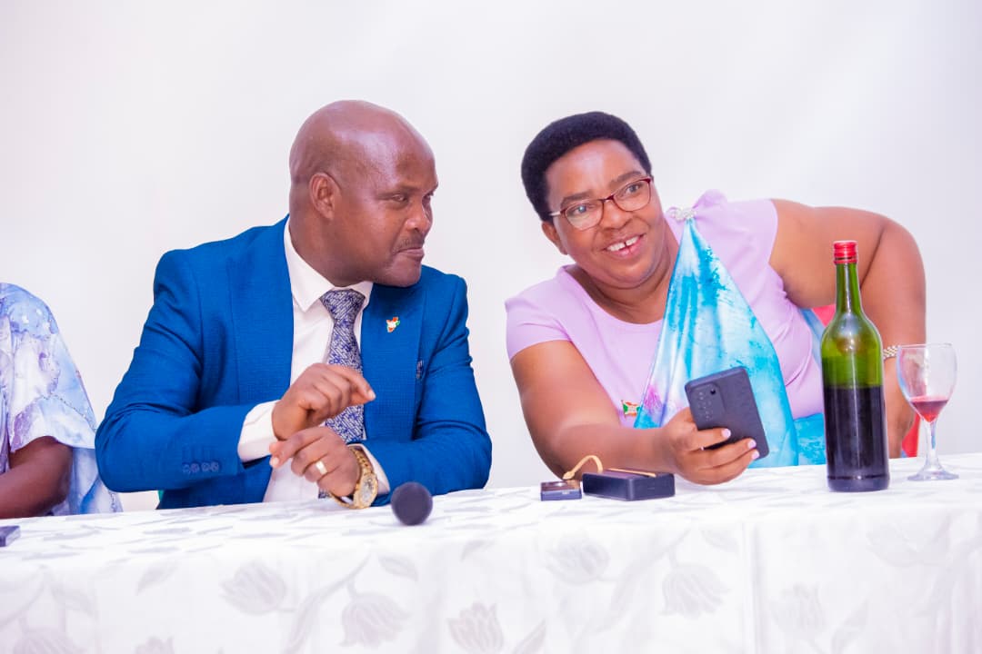 AmedeeMisago's tweet photo. Je vs assure de ma totale disponibilité et de mon engagement à servir la commune avec intégrité&amp; transparence. Je vous remercie encore une fois pour la confiance que vous avez placée en moi et je suis impatient de travailler avec vous pour le bien-être de notre communauté https://t.co/TuwKxN2Iru