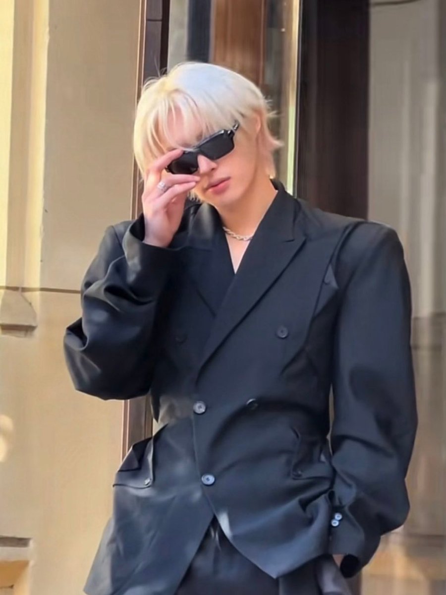 OneilyMusic's tweet photo. MINGI of ATEEZ attends the Christian Louboutin show at Paris Fashion Week. https://t.co/OF6dNLHmWJ