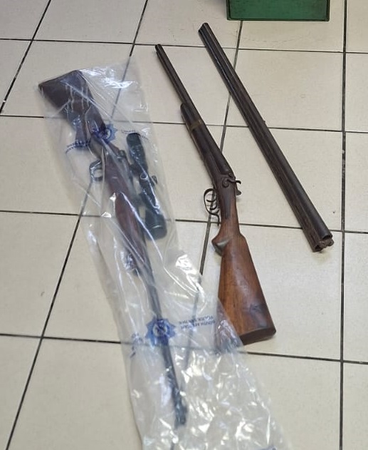 _ArriveAlive's tweet image. Suspects arrested for illegal activities at a premises in Hartenbos near Mossel Bay

arrr.co.za/LZm9m

#ArriveAlive #Firearms @SAPoliceService