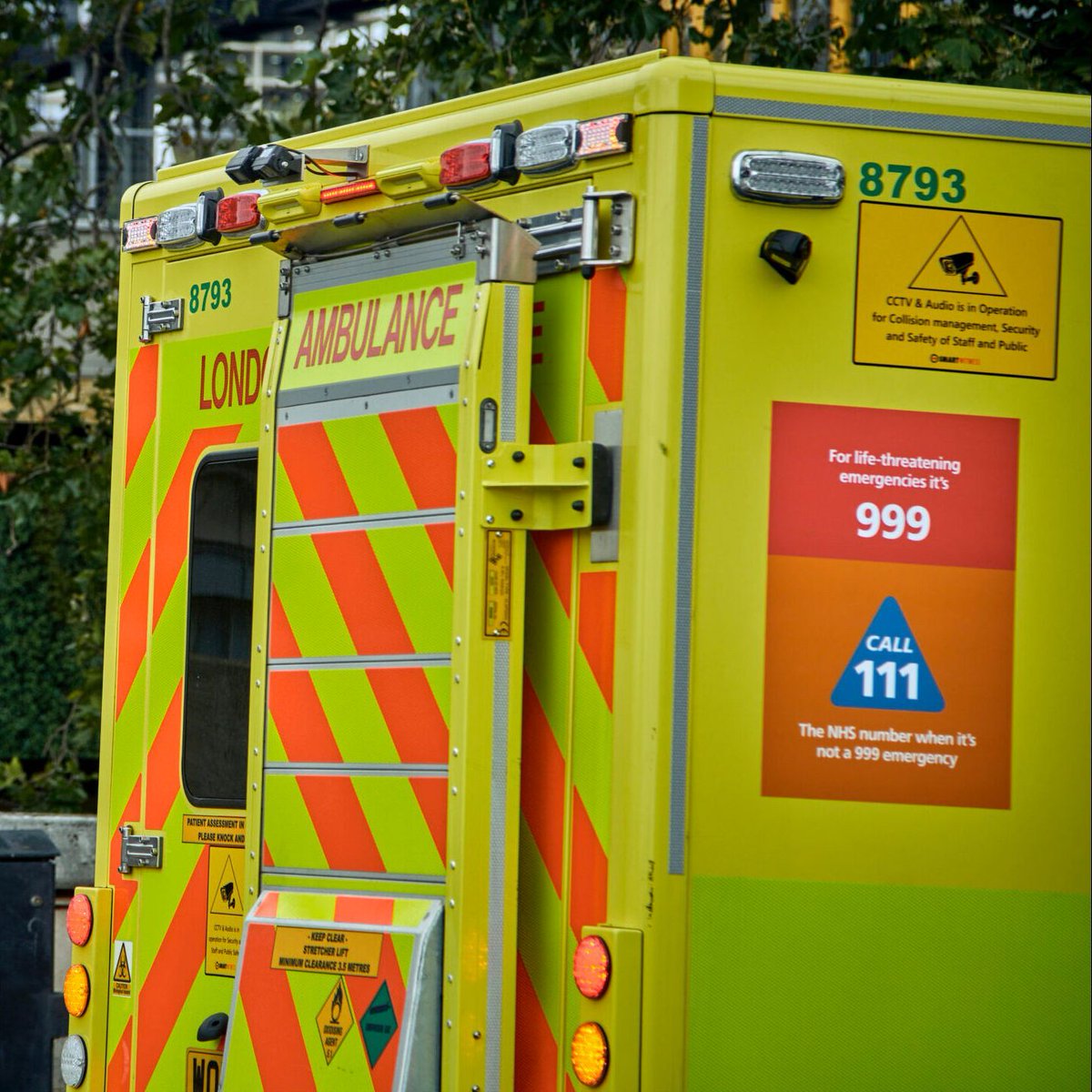 London Ambulance Service tweet media