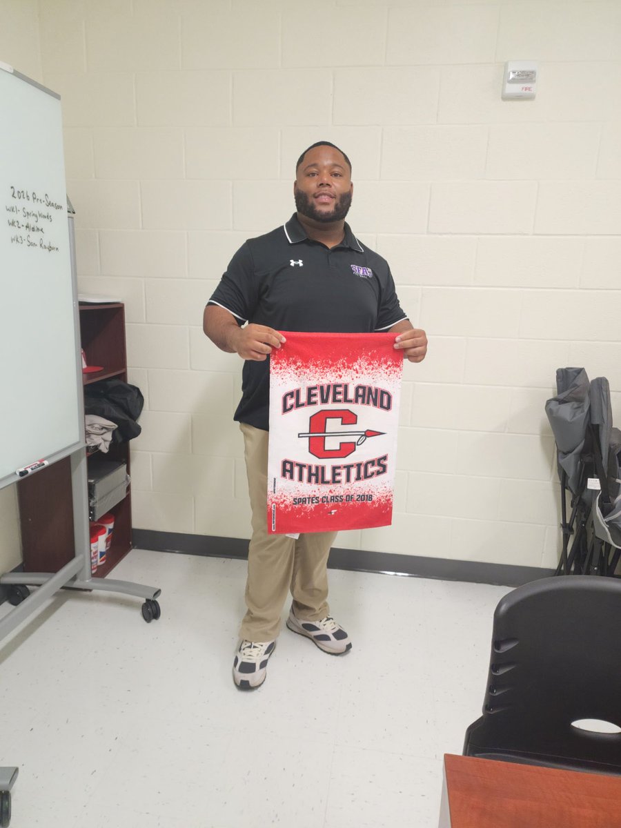 Cleveland HS Football tweet media