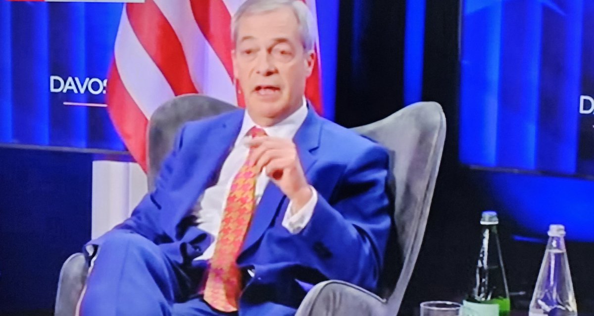 TStandfield1789's tweet image. Well, well, well.
Would you look at that?
The fascist traitor crawls around Trump to slag off Britain and Europe in the 'USA House' in Davos.
With a lickspittle from the Telegraph.
@Nigel_Farage @reformparty_uk 
This traitor could be Prime Minister!
Britain will be truly finished