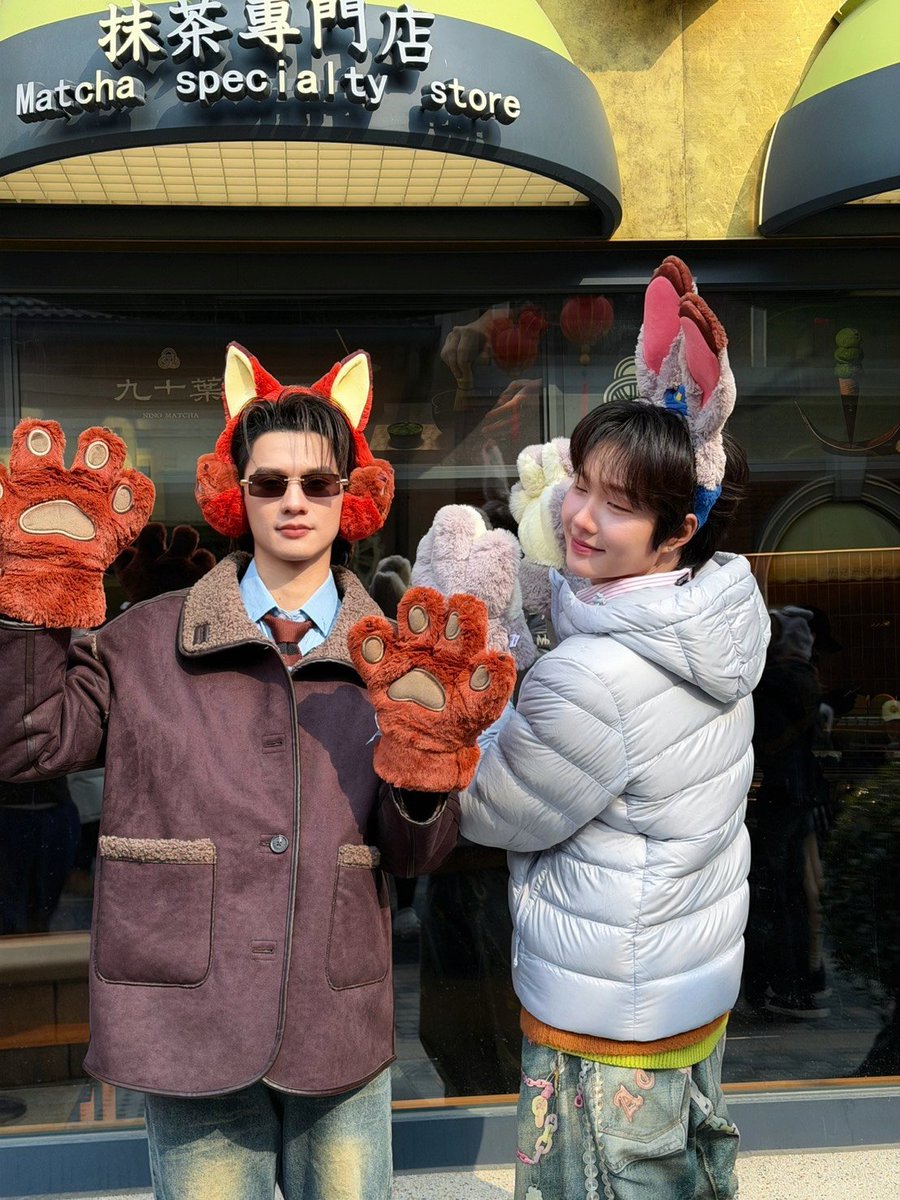 DomundiTV's tweet image. บรรยากาศภายในงาน Plantnery X Keng Namping Shanghai Disneyland Day 2 ของ “เก่ง” @harit_keng และ “น้ำปิง” @nampingnapat ✨️

จบกิจกรรมสำหรับวันนี้แล้วพบกันใหม่วันพรุ่งนี้นะคะ 🥰

#PlantneryXKNPinShanghaiD2