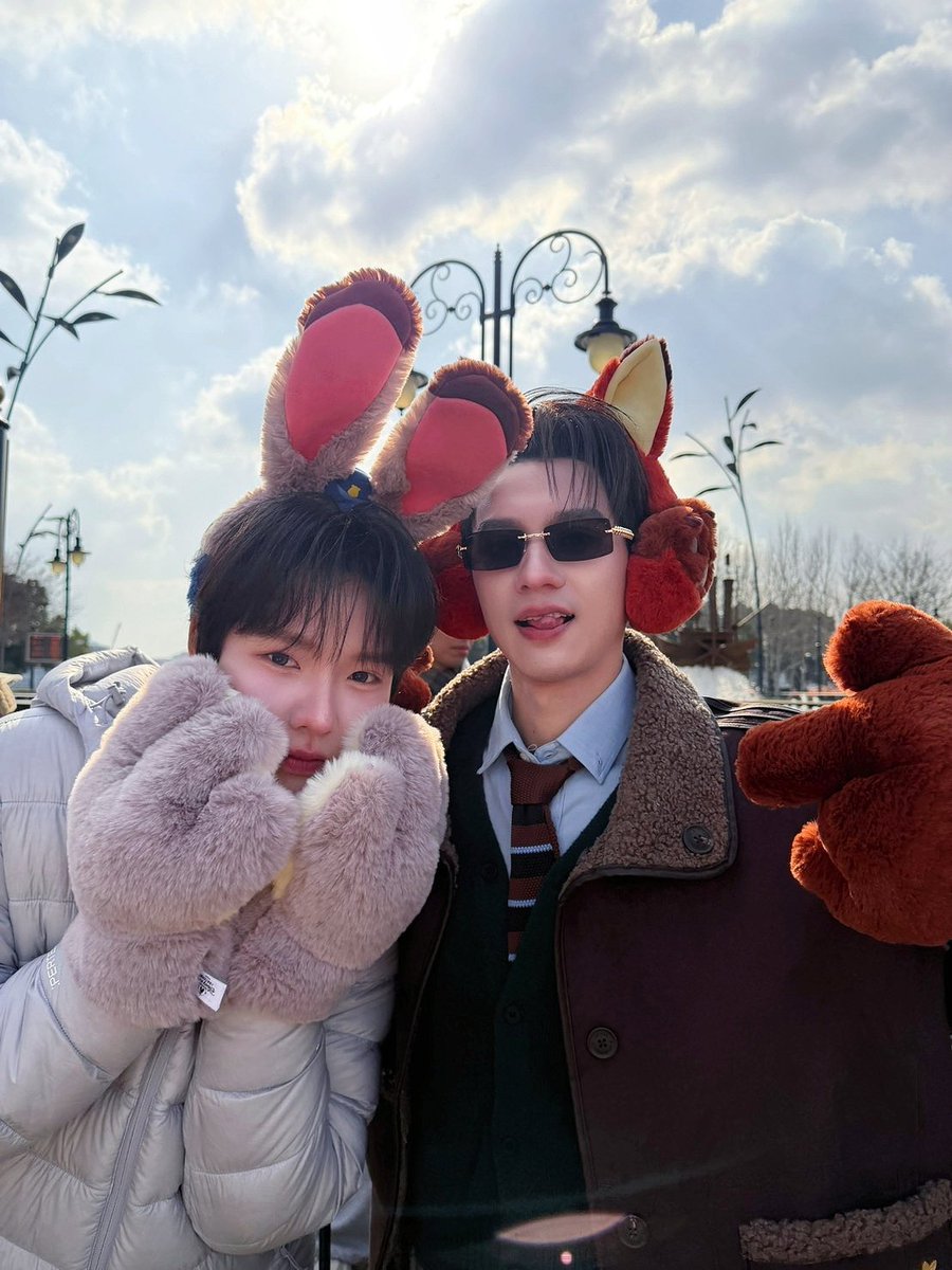 DomundiTV's tweet image. บรรยากาศภายในงาน Plantnery X Keng Namping Shanghai Disneyland Day 2 ของ “เก่ง” @harit_keng และ “น้ำปิง” @nampingnapat ✨️

จบกิจกรรมสำหรับวันนี้แล้วพบกันใหม่วันพรุ่งนี้นะคะ 🥰

#PlantneryXKNPinShanghaiD2