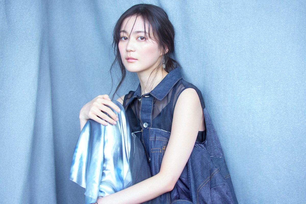 ikuta_staff's tweet photo. 1st Album「I.K.T」(I Know Tomorrow)のリリースを記念して、特設サイトが公開されました☁️

収録曲〈今も、ありがとう〉は
4月4日(土)夕方5時30分〜
『#本好きの下剋上 領主の養女』のエンディングテーマに決定いたしました📚
(読売テレビ・日本テレビ系)

#IKT   

🔗 https://t.co/ivFQHGNBuH

💿 https://t.co/uC8cLQyZnr