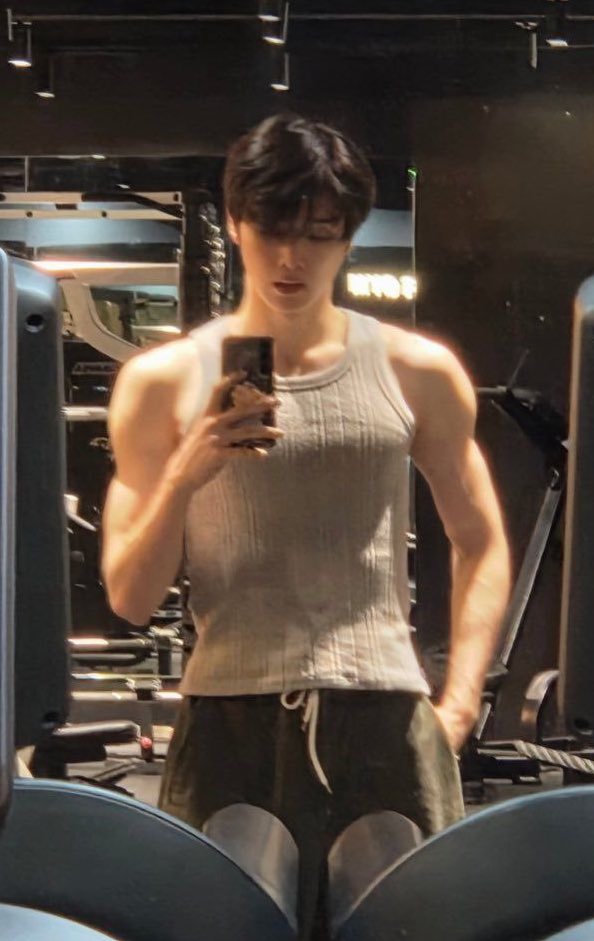 angnerator's tweet image. 