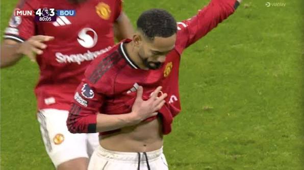 awamoudi2010's tweet photo. نبي نعيد ذكريات لينجارد ضد آرسنال يا عيال🕺🏻🕺🏻
#مانشستر_يونايتد 
#ManchesterUnited https://t.co/LURHSwCgpp