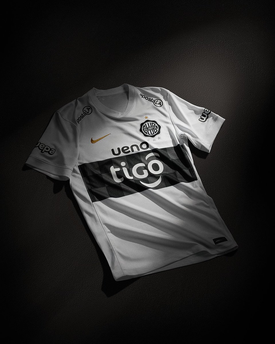 FigueJuanma's tweet photo. Cristian Domínguez, hijo de ODD "Sin ganas de bajar las expectativas, eso del boceto de papá con Nike no es real. Nos pidieron autorización por los anteojos de la nueva casaca, pero lo del diseño cuadriculado no es cierto"

#CardinalDeportivo 
#ElJuegoQueSentimos 
@ABCCardinal https://t.co/p9CaGgJ4Jy