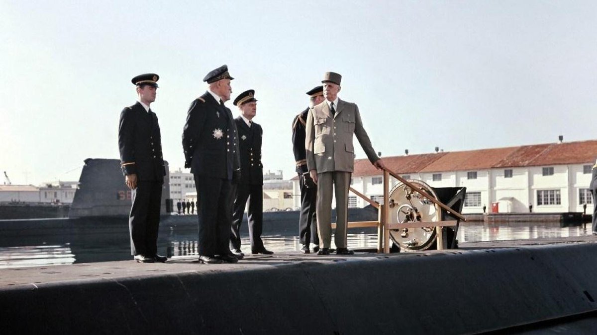 OpexNews's tweet image. 🇫🇷 On a tendance à l’oublier, mais la France vit dans un relatif confort de sécurité. 

Pas par chance : parce qu’on a fait des choix qui engagent, sur la durée. 

Des armées, une industrie qui tient la route, et une dissuasion qui nous appartient.

On peut lui reprocher bien des…