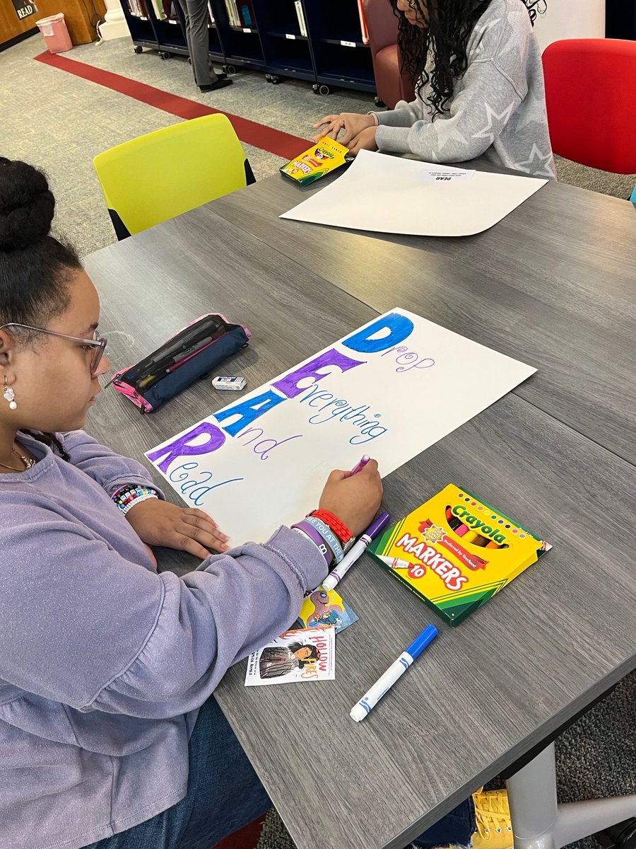 TDHS ReadsEverywhere tweet media