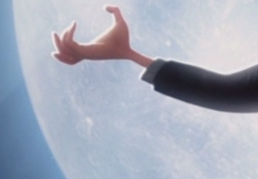 لارا tweet media