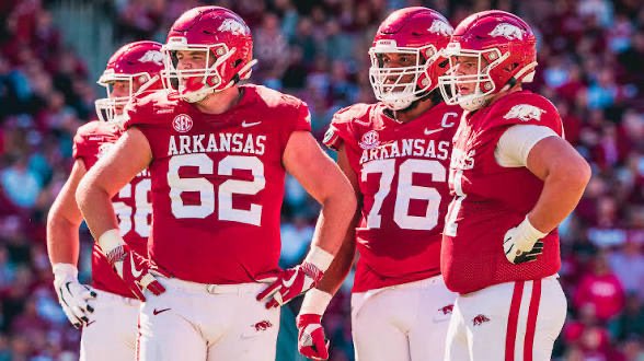 DjDotson58's tweet image. #AGTG I am blessed to receive an offer from The University of Arkansas! 
@mjohnson7672 @samspiegs @MacCorleone74 @CoachCausey66 @CoachTripp50 @ogwarriorsfb @CoachD_Gary