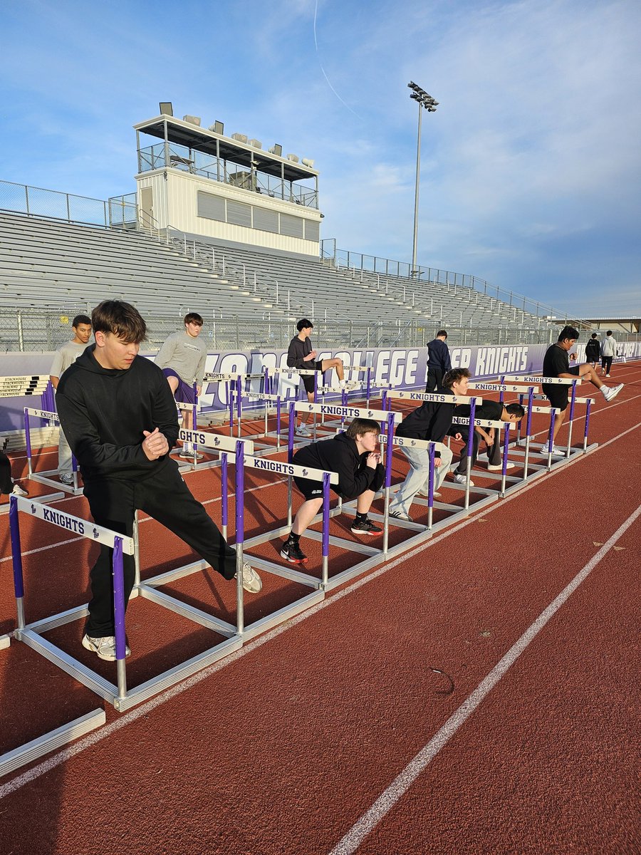 Coach_Stone99's tweet image. More than just weights.
#strengthANDPERFORMANCE
#cometotheprep
@ACPAthletics 
@CUSDAthletics