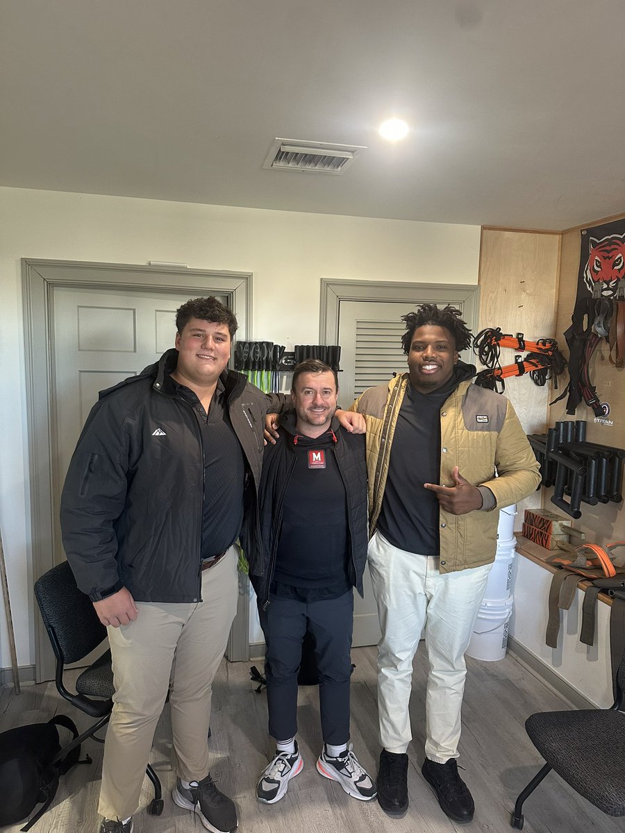 Jr Saunders tweet media