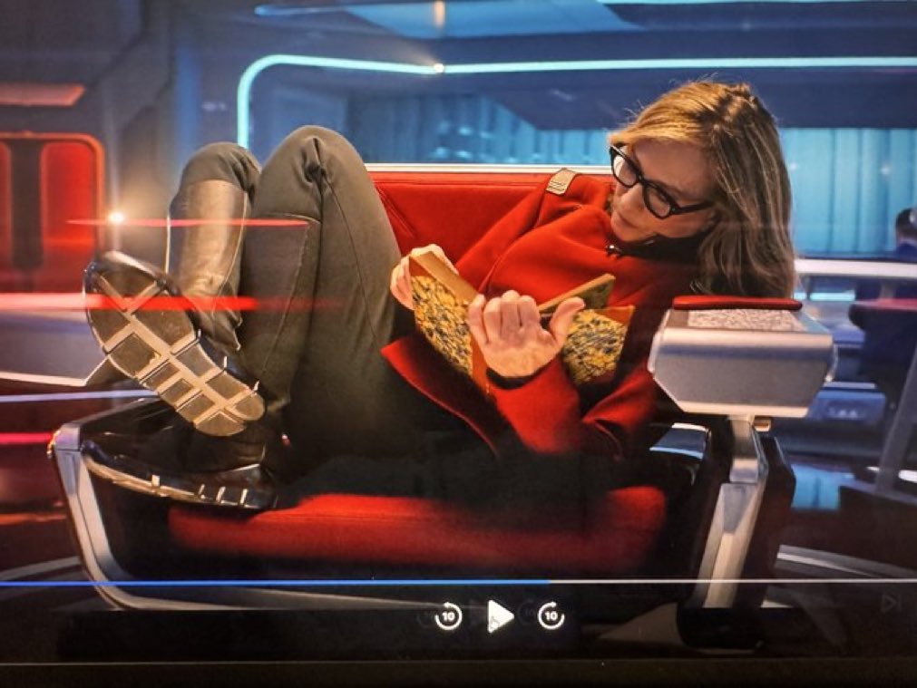 SandyofCthulhu's tweet image. The existence of this image would seem to indicate that neither she nor any of the show’s staff knew anything at all about Star Trek. Not the technology, not the ethos, not the culture.

If only there had been thousands of books, essays, and illustrations to draw from. Or…