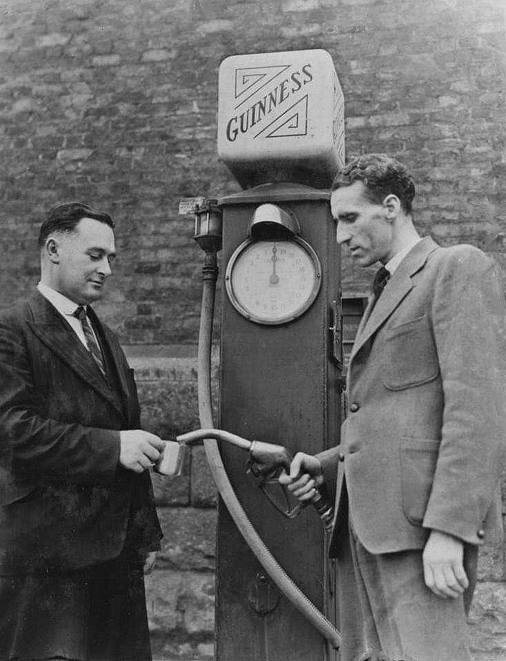 PintsO_Guinness's tweet image. Guinness pump. 1921