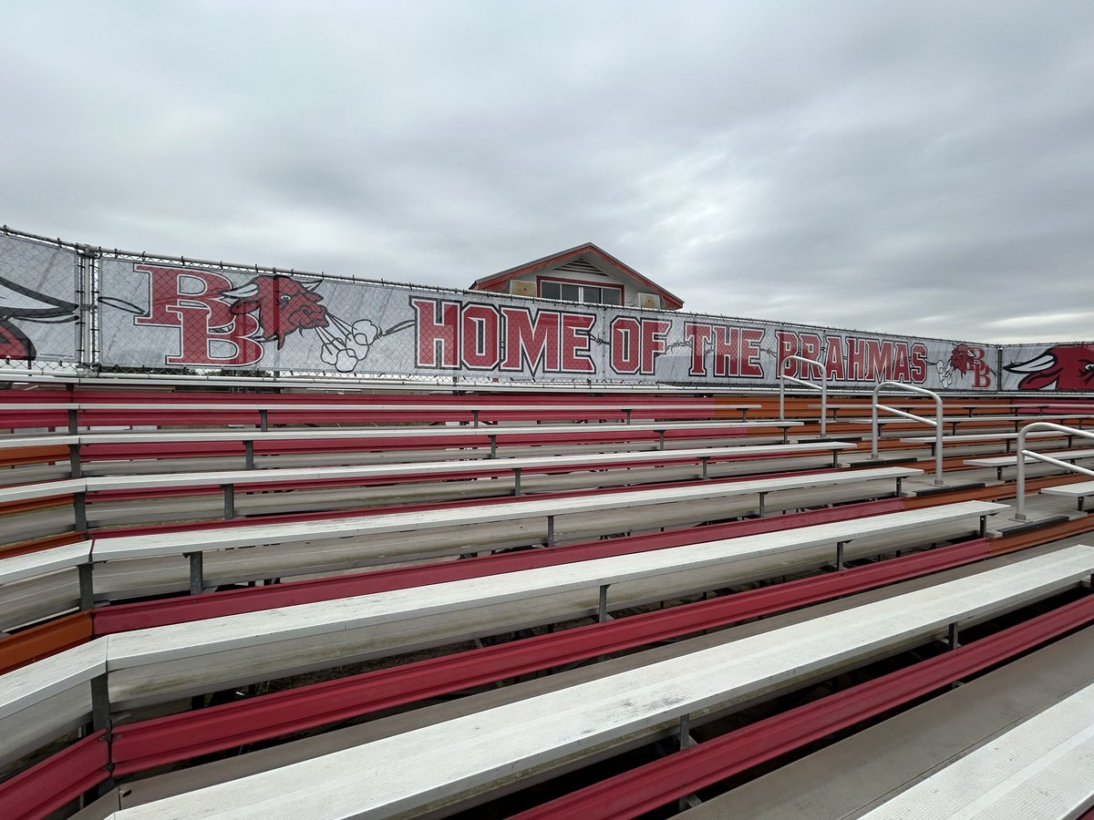 TheSignChamp's tweet image. Game day just got an upgrade @BellvilleHS. ⚾️🥎 New bleacher windscreens for baseball and softball!