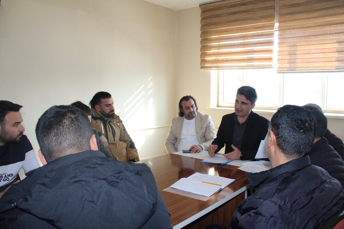 Milli Eğitim Müdürümüz Sayın Mehmet ÖZMÜŞ başkanlığında lise ve ortaokul müdürlerimizin katılımıyla ‘’Devamsız Öğrenci Durumlarını Değerlendirme Toplantısı’’ yapıldı. <a href="/MinuzErkan/">Erkan Minuz</a> <a href="/hasan_kokrek/">Hasan Kökrek</a>