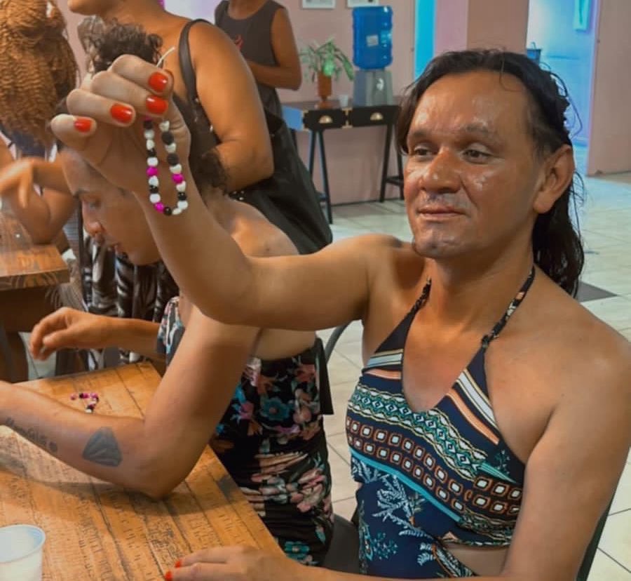 alinadurso's tweet image. Não é possível que nem no mês da visibilidade trans, vocês não consigam parar 5 segundos para dar uma atenção pra um post urgente como esse

Uma ação de 5 reais que estamos o mês todo fazendo rolar, pra ajudar uma casa com 30 travestis

Deixem um UP

Pix: traviarcado@gmail.com