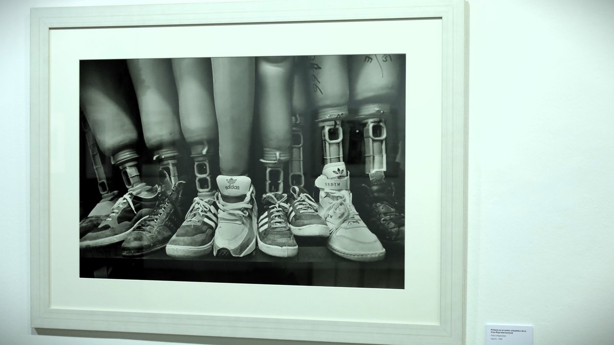 📸 “Vida”, de <a href="/gervasanchez/">Gervasio Sánchez</a>, primera exposición del año en el Paraninfo de la <a href="/unizar/">Universidad Zaragoza</a>. Una mirada sobre la condición humana, la guerra y la resistencia de la vida.

🗓 21 enero – 4 abril
📍 Salas Goya y Saura · Paraninfo UZ

🔗 Más información:
redesenlanube.com/noticias/2026/…